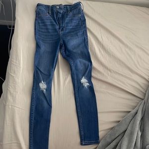 hollister jeans ! Size 1S W25 L26